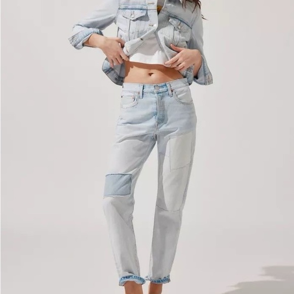 LEVIS 501 Crop Light Wash Patchwork Denim High-Rise Straight-Leg Jeans - Picture 1 of 12